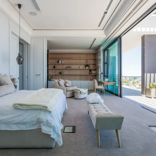 SPECTACULAR CITY VIEWS